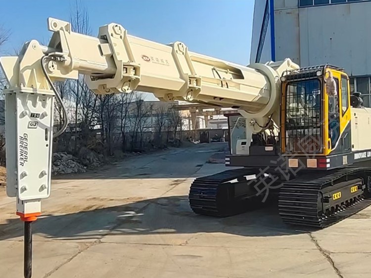 LB120IV型履帶式全液壓拆爐機